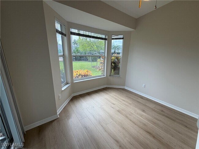 Building Photo - 10904 Regent Cir