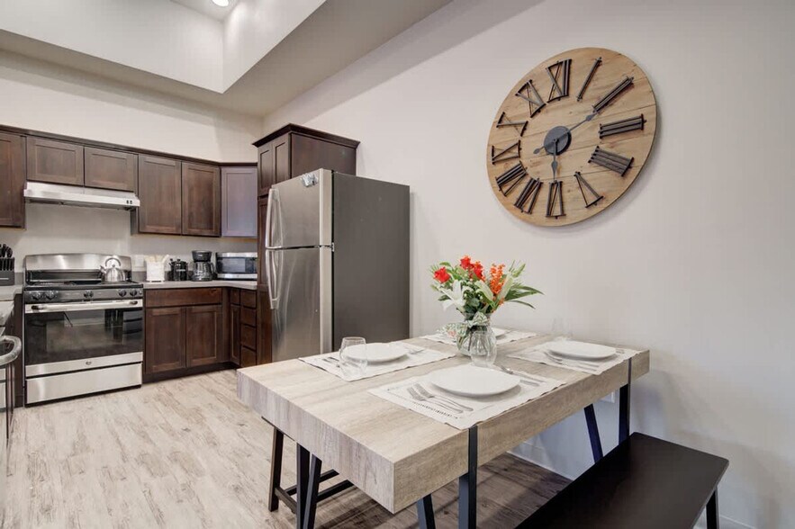 Building Photo - 2210 Remington Way