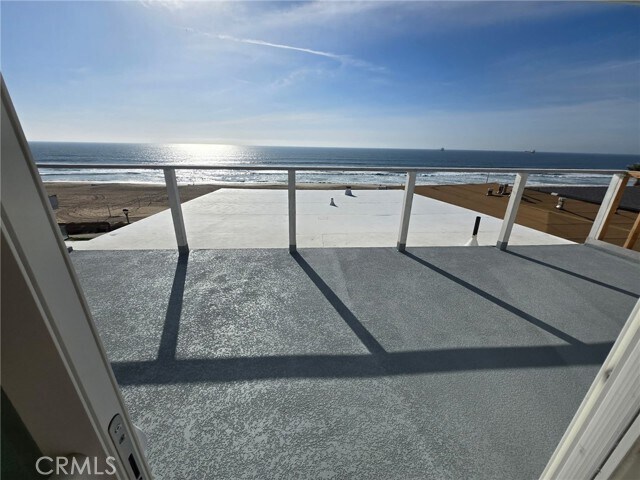 Building Photo - 3600 The Strand
