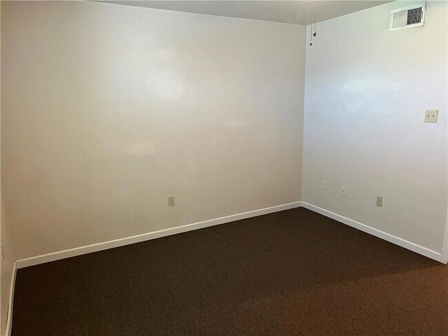Building Photo - 316 Plantation Dr