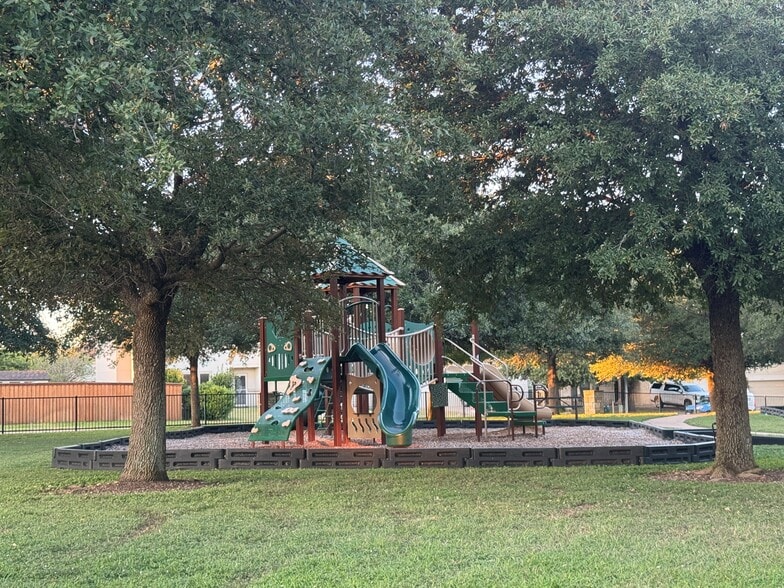 Building Photo - 8411 Sunset Canyon Dr