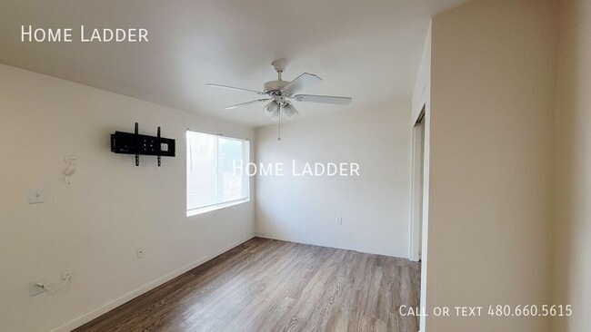Building Photo - 2226 E Mitchell Dr