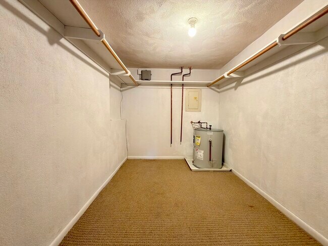 Building Photo - 89 Pleasant St