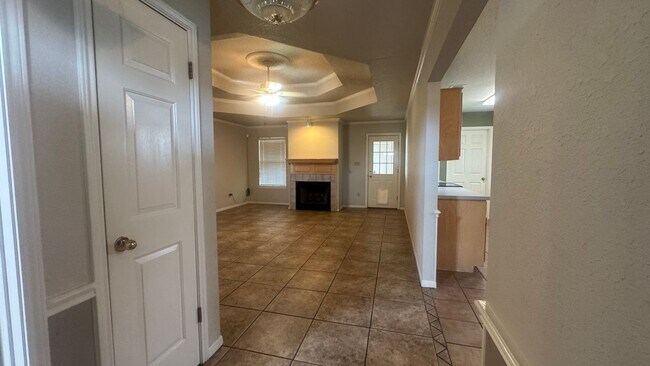 Building Photo - 3 Bedroom Home Conveniently Located off Stan Schlueter in Killeen