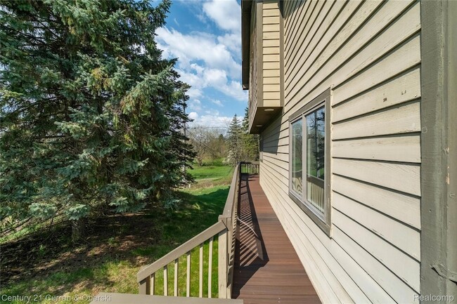 Building Photo - 1083 N Livernois Rd