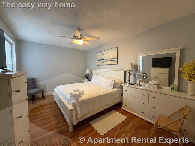 Building Photo - 15 Ives St