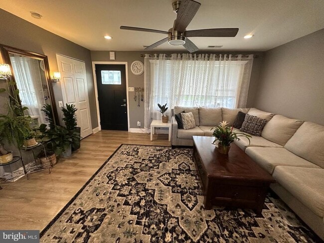 Primary Photo - 209 Yorkshire Rd