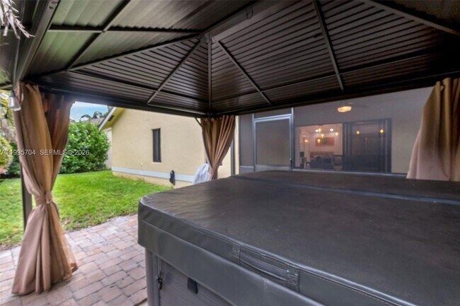 Building Photo - 4220 Grove Park Ln