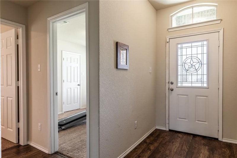 Building Photo - 3004 Skinner Dr