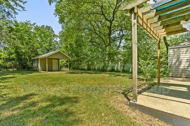 Building Photo - 3700 Douglass Ave