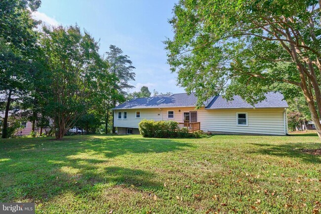 Building Photo - 8332 Hilltop Ave