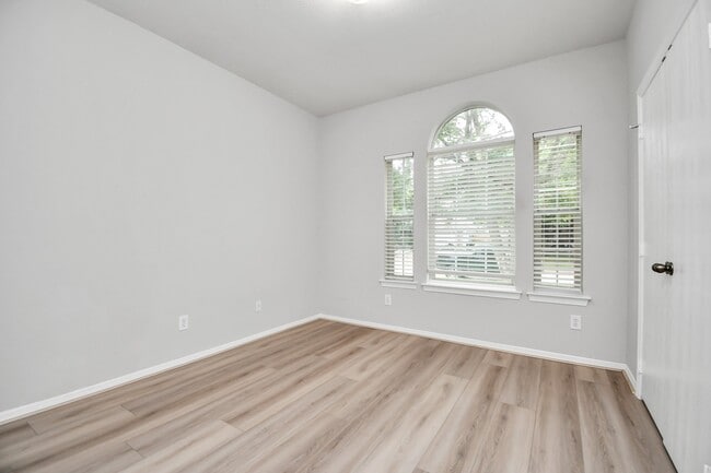 Building Photo - 24118 Wild Horses Ln