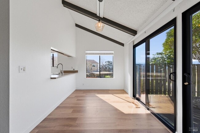 Building Photo - 12 Byron Cir