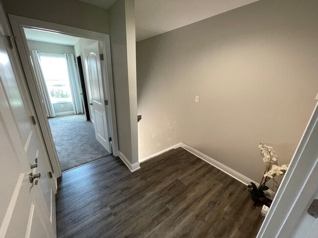 Building Photo - Perfect Condo Home For Lease