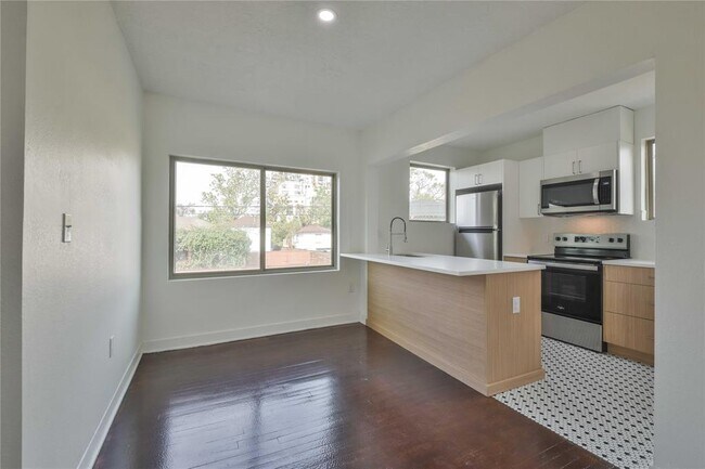 Primary Photo - 4203 Rusk St
