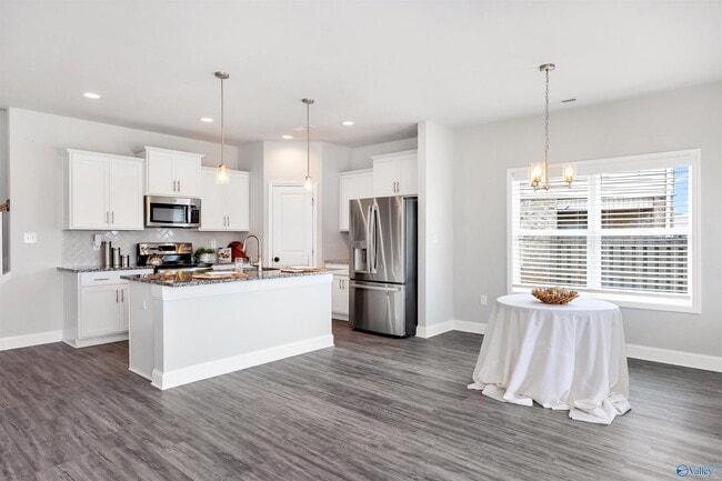 Building Photo - 134 Heritage Lakes Blvd