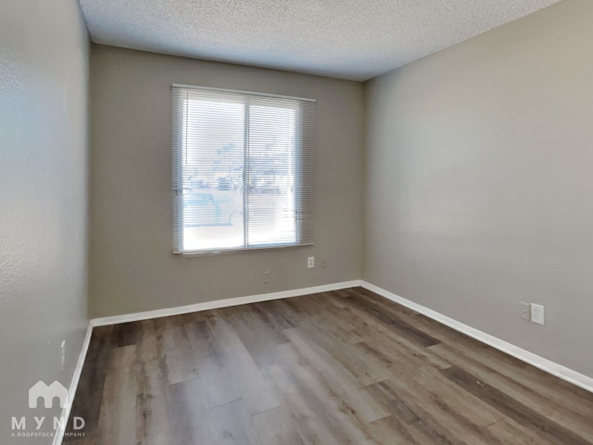 Building Photo - 4045 E Nancy Ln