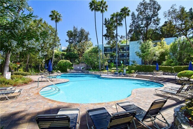 Onsite swimming pool - 3601 W Hidden Ln