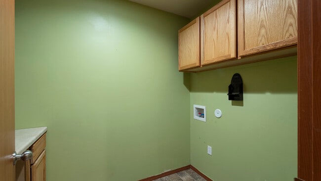 Building Photo - 1605 Kedlin Ln