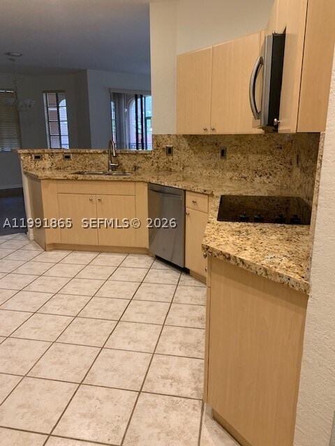 Building Photo - 2800 Kinsington Cir