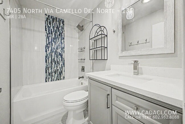 Building Photo - 7405 N Vía Camello Del Norte