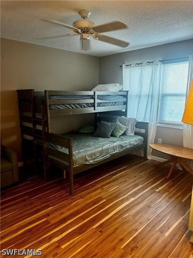 Building Photo - 1021 3rd St S