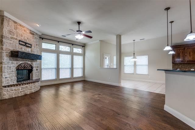 Building Photo - 9555 Crown Ridge Dr