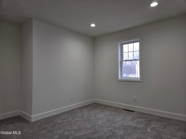 Building Photo - 54 Priddle Ln