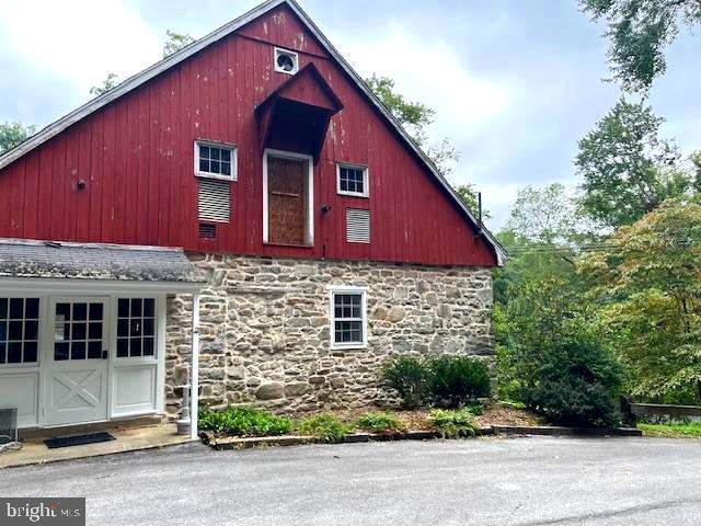Building Photo - 930 Bondsville Rd