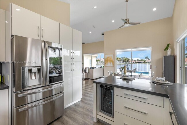 Building Photo - 1127 Laguna Springs Dr