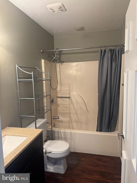 Building Photo - 2101 Cedar Run Dr