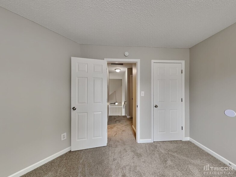 Building Photo - 1170 Augusta Woods Dr