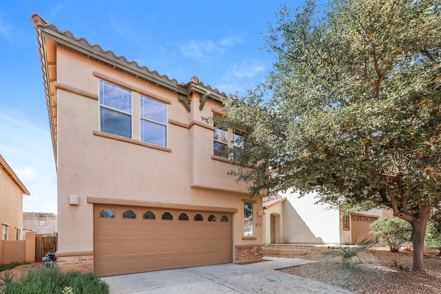 Building Photo - 462 E Calle De Ocaso