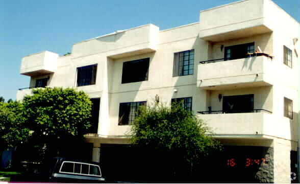 Building Photo - 14619 Gledhill St