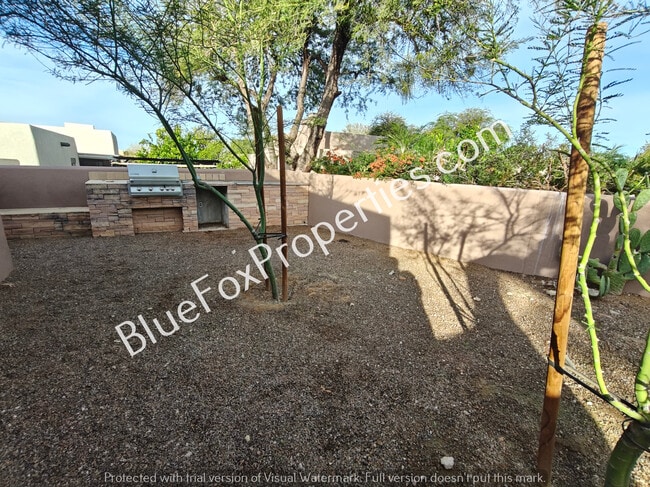 Building Photo - 1601 W Chimayo Pl