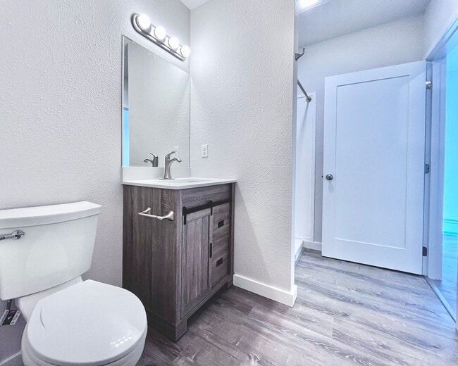 Building Photo - SOLDOTNA APARTMENT