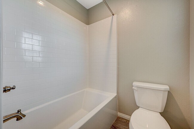 Building Photo - MODERN 2 Story, 3 Bedroom Home near Aliante!