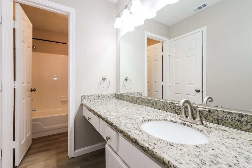 Building Photo - 16751 Dew Drop Ln