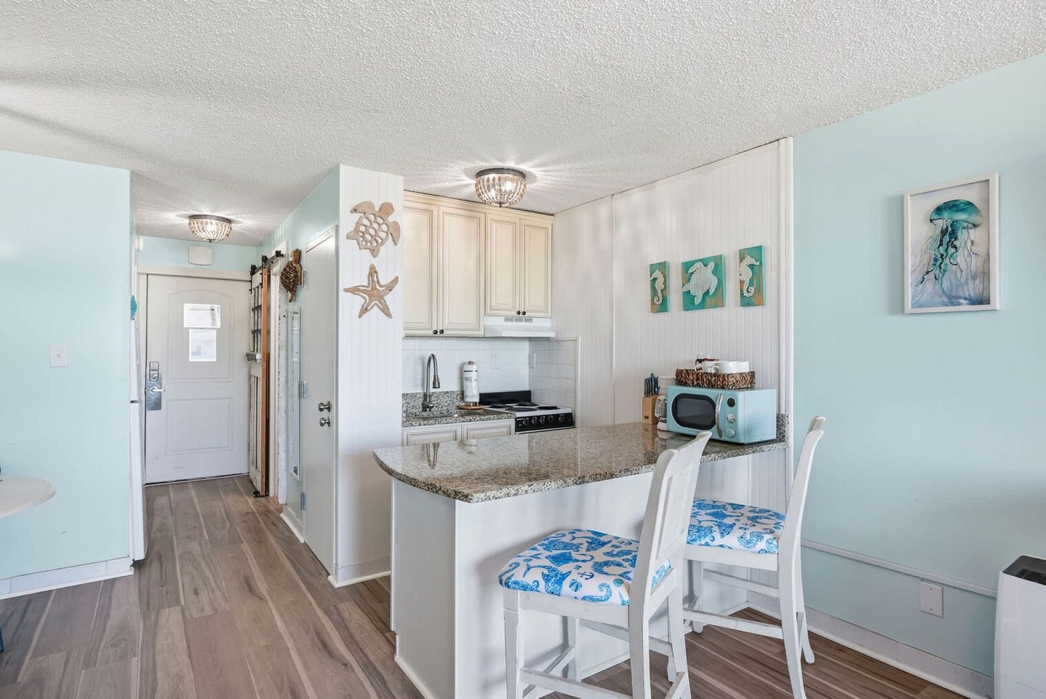 Building Photo - 8817 S Thomas Dr