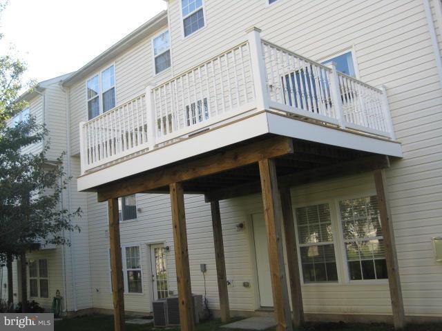 Building Photo - 7738 Valley Oak Dr