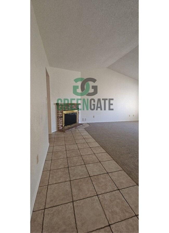 Building Photo - 3 BEDROOM 2 BATH HOME MOVE IN READY IN North MODESTO!