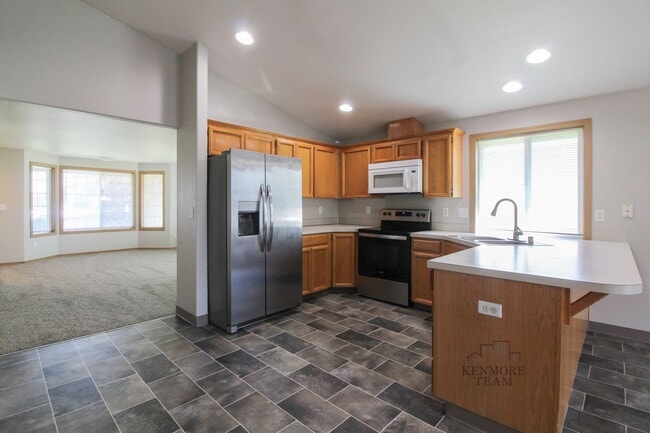 Building Photo - 5108 Montague Ln