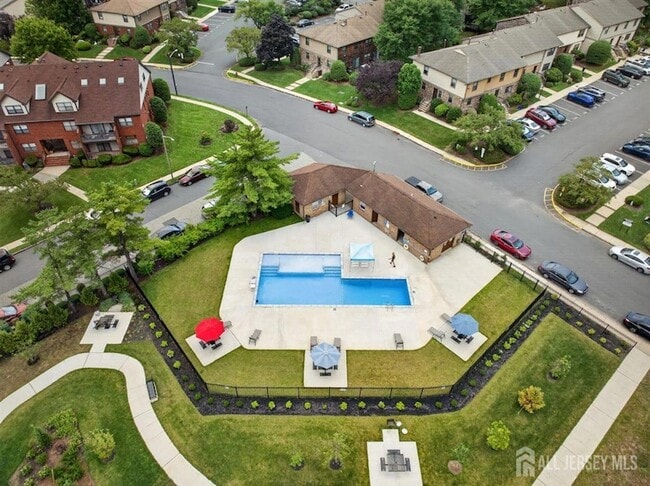 Building Photo - 94 Beverly Hl Ter