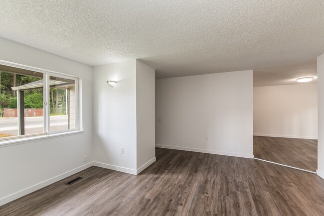 Building Photo - 18404 78th Ave E