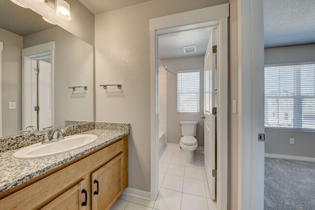 Building Photo - Gorgeous New Build 3 Bed 2 1/2 Bath in Tim...