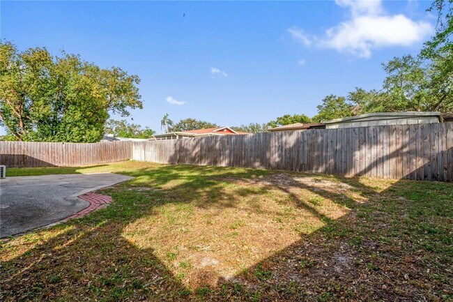 Building Photo - 2502 Indigo Dr