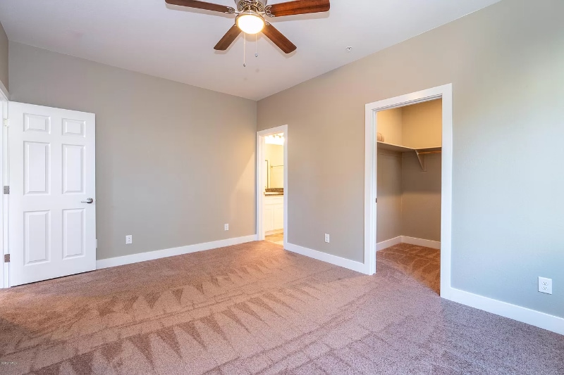 Building Photo - 2430 W Pikes Peak Dr