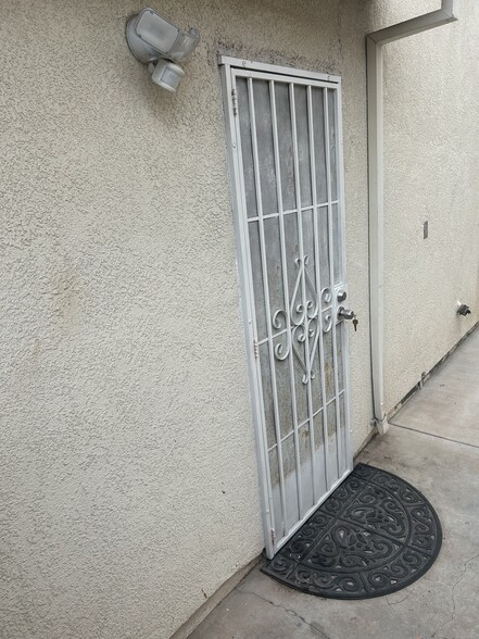 Building Photo - 521 Island Breeze Ln