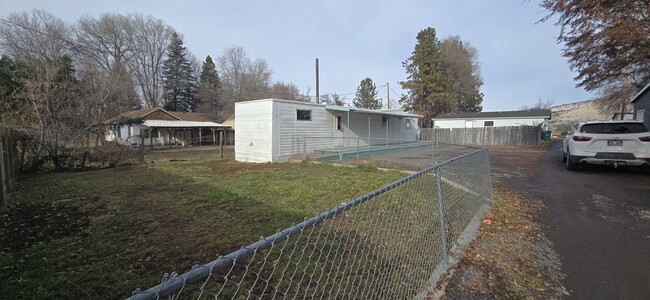 Building Photo - 4407 Frieda Ave