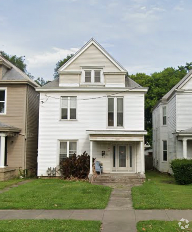 Building Photo - 2820 S 3rd St